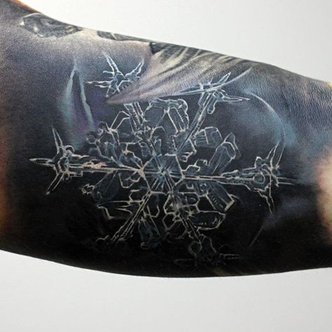 Natur Tattoo Arm, Winter Tattoo, Snow Tattoo, Snow Flake Tattoo, Nature Tattoo Sleeve, Japanese Flower Tattoo, Arm Tats, Inner Arm Tattoo, Blackwork Tattoos