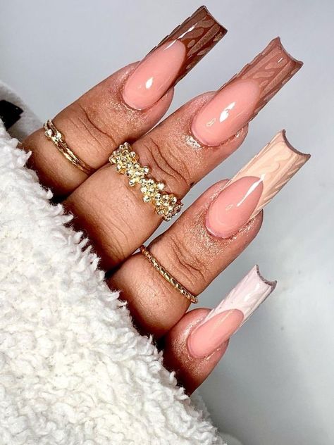 brown shades sweater french tips Nail Design Glitter, Brown Acrylic Nails, Fall Nail Trends, Cute Nails For Fall, Sweater Nails, Her Nails, Fall Acrylic Nails, Thanksgiving Nails, Acrylic Nails Coffin Short