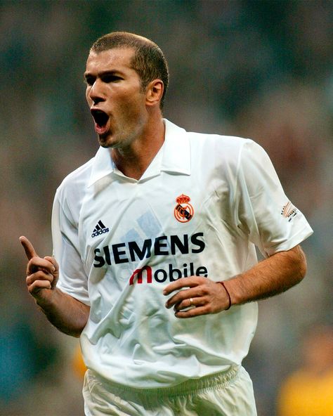 David Beckham Real Madrid, Zidane Real Madrid, Arsenal Liverpool, Zinedine Zidane, Football Poster, The Golden Age, Inter Milan, Borussia Dortmund, David Beckham