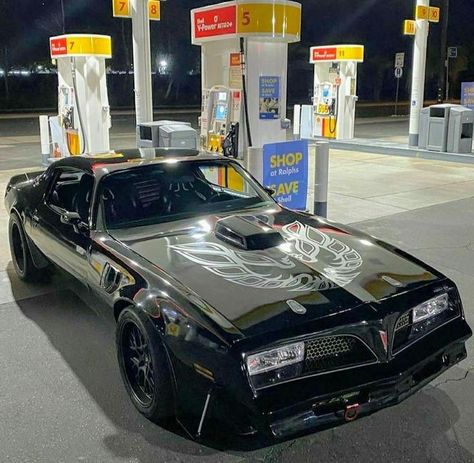 Pontiac Trans Am, Old Muscle Cars, New Retro Wave, Pontiac Cars, Custom Muscle Cars, Street Racing Cars, Sweet Cars, Classy Cars, Trans Am