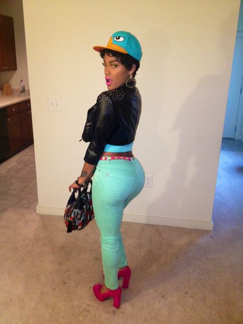 | joseline-hernandez Rappers Clothing, Joseline Hernandez, Stevie J, Cute Sweatpants Outfit, Richest Celebrities, Cute Sweatpants, Body Fashion, Sweatpants Outfit, Syracuse Ny