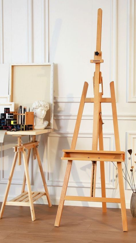 French Easel Aesthetic, Paint Easel Ideas, Easel In Bedroom, Painting Easel Aesthetic, Art Easel Decor, Easel Painting Ideas, Art Easel Aesthetic, Art Corner Studio, Diy Wood Easel Stand