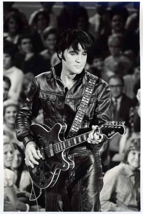 Elvis in black and white in black leather | 1968 68 Comeback Special, Elvis 68 Comeback Special, King Elvis Presley, Nbc Tv, Elvis Presley Pictures, Elvis Presley Photos, Special Pictures, Priscilla Presley, Lisa Marie Presley