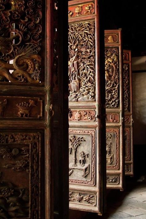 Chinese Screen, Asian Interior, Asian Furniture, Asian Homes, Chinese Furniture, Carved Doors, Chinoiserie Chic, Decorative Screens, Asian Decor