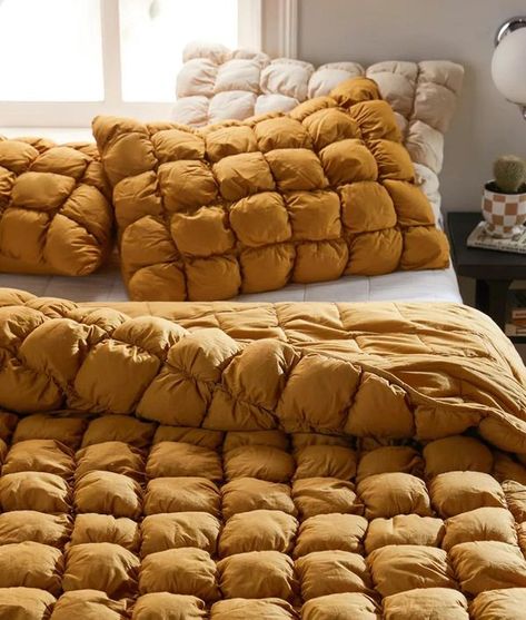 Cozy Bedding That Will Make Your Room An Autumn Oasis Puff Comforter, Uo Home, Room Deco, Guest Bed, Decoration Inspiration, Room Inspiration Bedroom, Dream House Decor, Bedroom Inspo, Cozy Bed