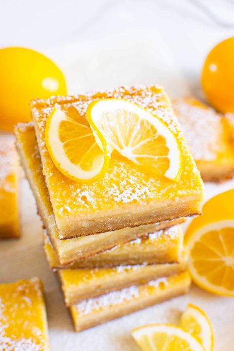 These Healthy Lemon Bars have a moist, fluffy almond flour crust with a zesty, refined sugar-free lemon bar filling! Best of all, these gluten free lemon bars take under 10 minutes of hands-on prep and can be frozen for up to three months! Perfect for special occasions, potlucks, BBQs, and picnics! Healthy Lemon Bars, Sugar Free Lemon Bars, Almond Flour Shortbread, Lemon Recipes Healthy, Healthy Key Lime Pie, Almond Flour Crust, Gluten Free Lemon Bars, Fruit Desserts Easy, Real Food Snacks