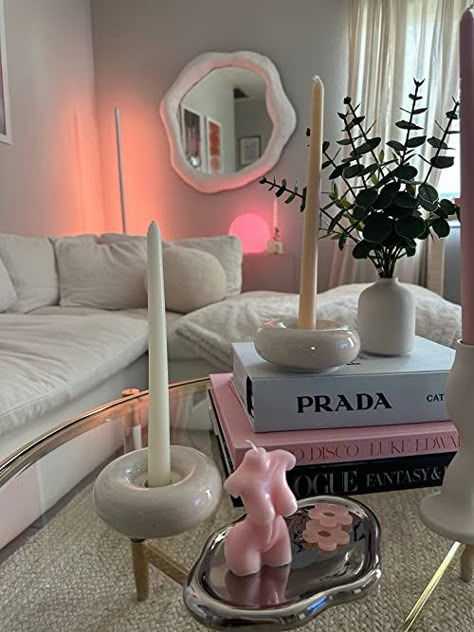 Apartment Decor Feminine, Cute Decorations For Living Room, Clean Girl Home Decor, Elegant Boho Living Room Chic, Girly Aesthetic Apartment, Apartment Decor Trendy, Table Decor For Living Room, Minimalist Living Room Pink, Apartment Bar Stool Ideas