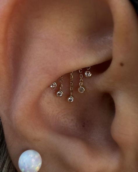 BOOM • PIERCING • EILAT 💎 (@boom_piercing) • Instagram photos and videos Hidden Piercings Ideas, Hidden Piercings, Hide Piercings, Earring Stacks, Pretty Ear Piercings, Cool Piercings, Eilat, Piercing Ideas, April 3