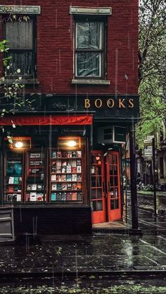 Bookshop Café, Helloween Wallpaper, Book Shops, Bookstore Cafe, Library Aesthetic, Coffee Shop Aesthetic, Book Cafe, Setting Ideas, Book Wallpaper