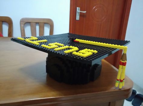 Lego Graduation Cap, Lego Graduation, Graduation Ideas, Cool Lego, Graduation Cap, Lego, Gifts