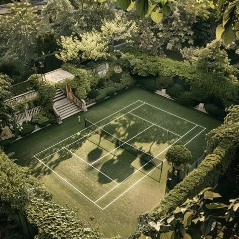 Home Tennis Court Aesthetic, At Home Tennis Court, Beautiful Tennis Courts, Hidden Tennis Court, Old Money Garden Aesthetic, Rich Tennis Aesthetic, 80s Country Club Aesthetic, Tennis Court Wedding Reception, Lawn Tennis Aesthetic