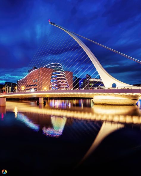 Dublin Bridge, Room Panelling, Living Room Panelling, Celtic Harp, Travel Ireland, National Emblem, Samuel Beckett, Santiago Calatrava, Famous Architects