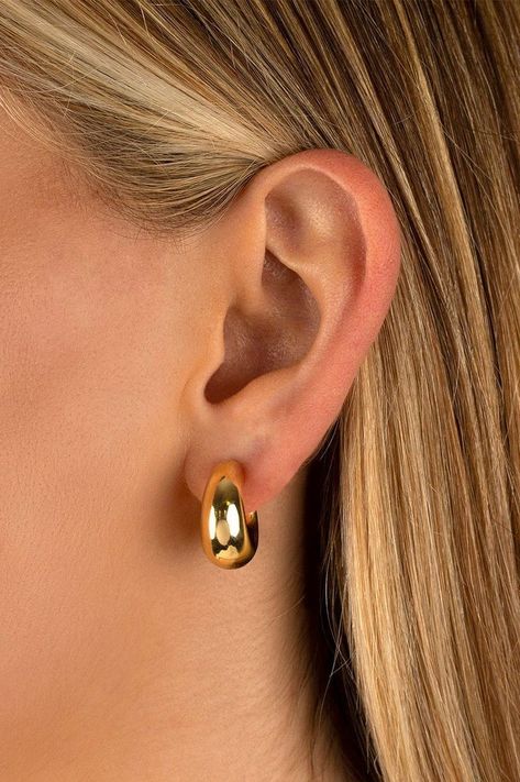 Earrings brass gold plated earring قلادات متدلية, Simple Gold Earrings, Awesome Tattoo, Classy Earrings, Modern Gold Jewelry, Fancy Jewellery Designs, Ear Ring, Bangles Jewelry Designs, Jewelry Accessories Ideas