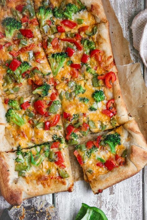 Pizza Hummus, Vegetable Hummus, Hummus Pizza, Hummus Flavors, Baking Pans Set, Cooking Pizza, Spicy Korean, Slow Cooked Meals, Sauteed Vegetables