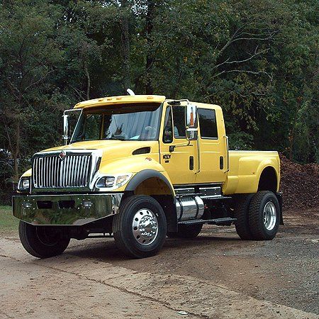 Black Trucks, Offroad Vehicle, Custom Rv, Navistar International, Truck Photos, Transformers Cars, Dodge Ramcharger, Black Truck, Medium Duty Trucks