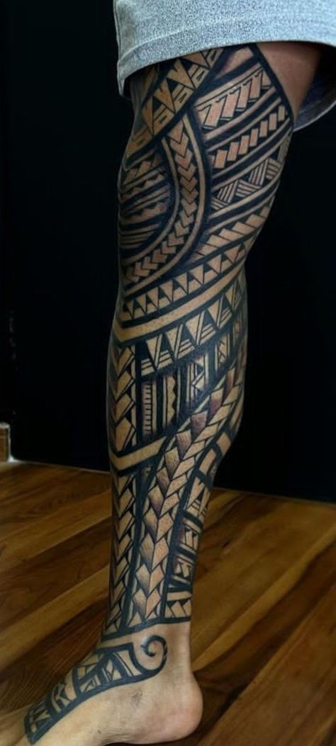 Maori Leg Tattoo Men Design, Polynesian Leg Sleeve Tattoo, Polynesian Leg Sleeve, Polynesian Tattoo Designs Men, Maori Tattoo Leg, Maori Leg Tattoo, Tattoo Maori Perna, Fiji Tattoo, Maori Tattoo Arm