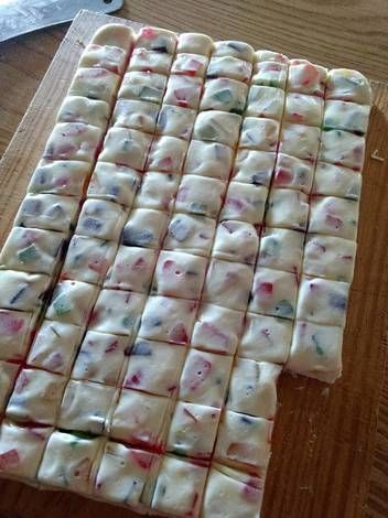 Gumdrop Nougat, Nougat Recipe, Nougat Candy, Candy Recipes Homemade, Christmas Candy Recipes, India Food, Homemade Candies, Candy Desserts, Christmas Snacks