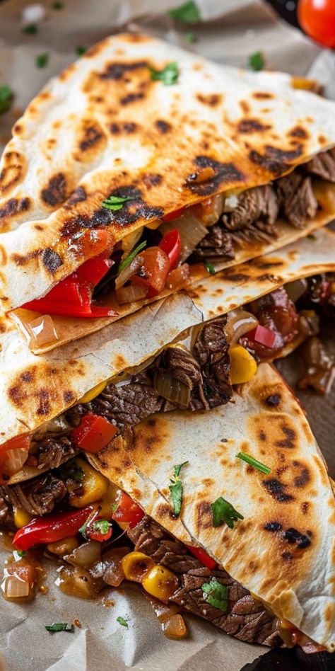 Beef Fajita Tacos, Fajitas Beef, Steak Quesadilla Recipe, Fajita Quesadilla, Crispy Veggies, Outdoor Griddle Recipes, Outdoor Griddle, Comfort Pasta, Baked Steak