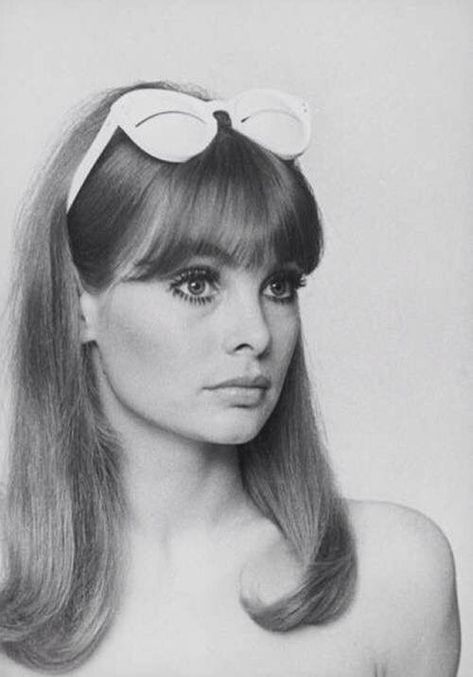 Colleen Corby, 60s Vibes, 60s Aesthetic, Jean Shrimpton, 70s Aesthetic, 얼굴 그리기, Swinging Sixties, 1960s Fashion, 60s Fashion