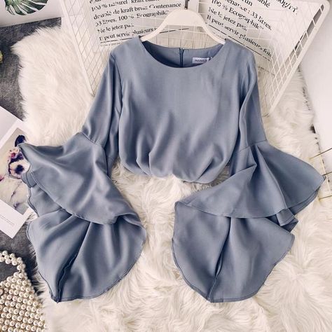 Tokyo Street Fashion, Trendy Dress Outfits, Fashion Tops Blouse, Trendy Fashion Tops, Flare Sleeves, Sleeves Blouse, Crop Top Outfits, Chiffon Shirt, Girls Fashion Clothes