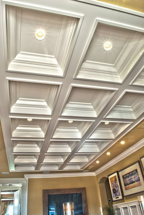 Box Celling Design, Banquet False Ceiling Design, Ceiling Boxes Design, Box Ceiling Design, Unique False Ceiling Design, Hall Celling Design Modern, Luxury False Ceiling Designs, Coffered Ceiling Lighting, Classical Ceiling Design