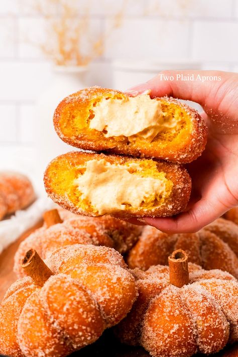 Gourmet Donuts Ideas, Pumpkin Donuts Fried, Pumpkin Beignets, Sweet Potato Donut Recipe, Pumpkin Brunch, Pumpkin Doughnut Recipe, Donut Recipe Fried, Fall Donuts, Pumpkin Donuts Recipe