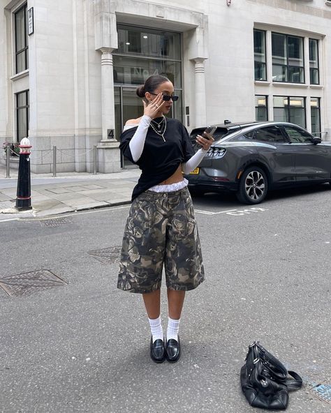 Styling Shorts With Loafers 👞 How do we feel about this pairing? #highstreetvision Fits Of The Week, Loafers Outfit Women, How To Style Loafers, Jorts Streetwear, Outfits Of The Week, Camouflage Outfits, Weekly Outfits, Cute Everyday Outfits, Streetwear Outfits