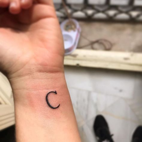 C Letter Tattoo, Letter C Tattoo, Tattoo Letters, Baby Tattoo Designs, Letter Tattoo, C Letter, Omerta Tattoo, C Tattoo, Cool Tattoo