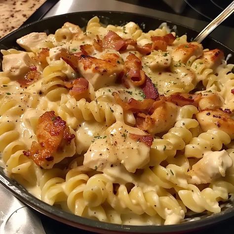 Chicken Bacon Ranch Pasta Bacon Ranch Pasta, Chicken Bacon Ranch Pasta, Ranch Pasta, Fast Dinner Recipes, Recipe For Chicken, Pasta Dinner Recipes, Fast Dinners, Chicken Bacon Ranch, Bacon Ranch