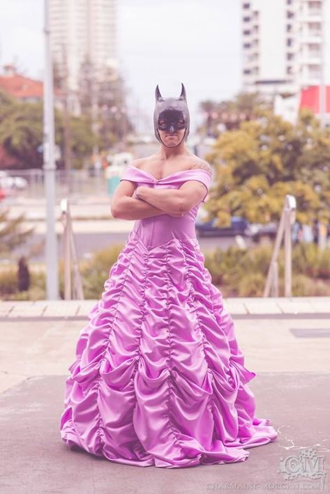 Princess Batman, Cute Batman, Duo Costumes, Funny Wedding Photos, Real Funny Jokes, Dc Superheroes, Best Cosplay, Halloween Cosplay, Gotham