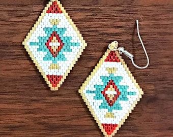 xBeadsByMandyx - Etsy UK Simple Bead Earrings, Hand Beaded Earrings, Native American Beadwork Patterns, Yellow And Turquoise, Beading Loom, Seed Bead Jewelry Patterns, Native Beading Patterns, Seed Bead Crafts, Earrings Ideas