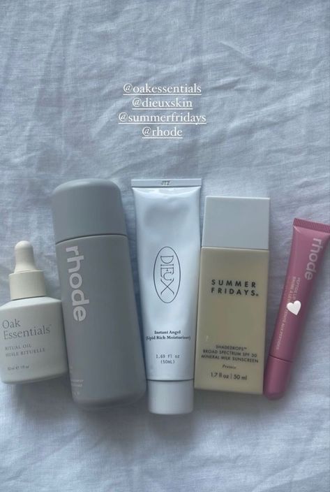 Rhode Skincare, Oak Essentials, How To Do Eyebrows, Makeup Tools Products, Skin Advice, Hair Care Brands, Top Skin Care Products, Beauty Goals, Pretty Skin