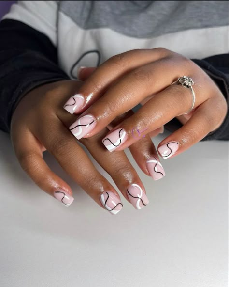 #nails #nailsofinstagram #nailsideas Swirl Short Nails, French White Nails, Short Nails Inspo, Birthday Nails Ideas, Medium Acrylics, Nail Aesthetics, Spring Acrylic Nails, Fall Gel Nails, Simple Gel Nails