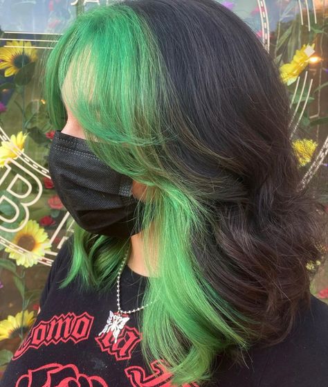 A picture of a hairstyle with green bangs and under dye with a dark brunette top. Green Hair Aesthetic Grunge, Cute Green Hair Ideas, Hair Split Color Ideas, Black N Green Hair, Green Under Dye Hair, Green Hair Colour Ideas, Dark Green And Lime Green Hair, Hair Colour Ideas Green, Black Hair With Green Front Pieces