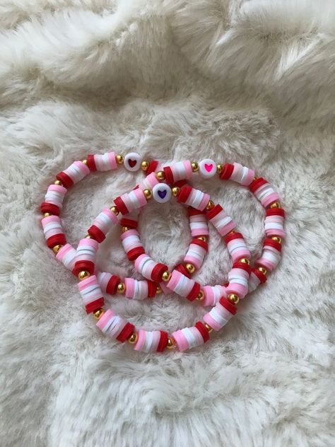 Red Preppy Bracelet, Heart Clay Bead Bracelet, Red And White Clay Bead Bracelet, Red And Pink Clay Bead Bracelets, Xoxo Clay Bead Bracelet, White And Red Bracelets, Valentines Bracelets Ideas, Spiderman Bracelet Clay Beads, Red Bracelet Clay Beads