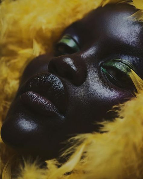 Editorial Black Women, Iconic Black Women, Hijabi Photoshoot, Afrofuturism Makeup, Beauty Editorial Photography, Black Editorial, Editorial Make Up Black Skin, Black Model Beauty Editorial, Gold Makeup Editorial