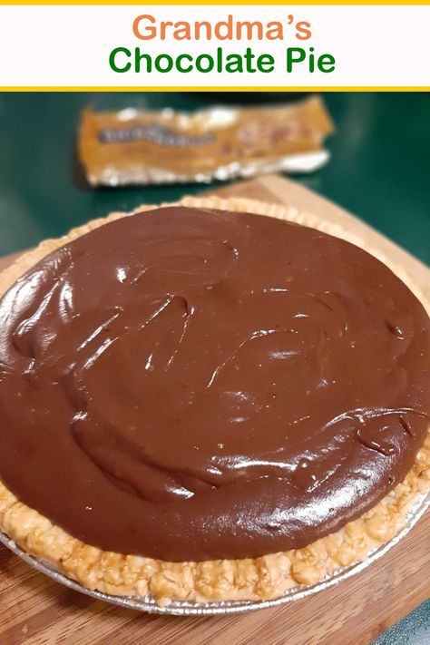 Easy Chocolate Pie Recipe, Old Fashioned Chocolate Pie, Homemade Chocolate Pie, Easy Chocolate Pie, Keto Pie, Chocolate Pie Recipes, Pie Pops, Pudding Pies, Chocolate Cream Pie