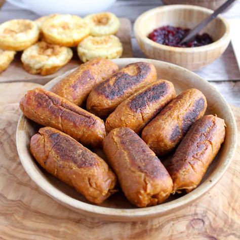 Make mouthwatering vegan sausages in just 30 minutes with this simple tofu sausage recipe. Get the smoky, sweet, and sausage flavor without all the preservatives and under 400 calories. Try it now and delight in the process of making a feast for your family! Tofu Sausage Recipe, Tofu Sausage, Best Burger Seasoning, Burger Recipes Seasoning, Yorkshire Pudding Wrap, How To Store Bananas, Meals Under 400 Calories, Sausage Seasoning, Burger Seasoning