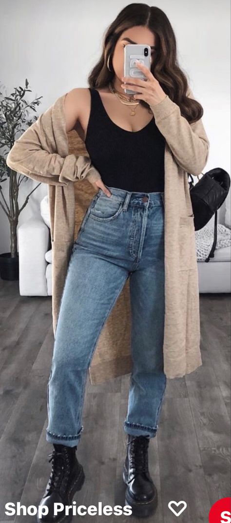 Outfit Ideas Aesthetic Midsize, Casual Outfits Midsize Winter, Woman’s Fall Outfits 2023, Work Casual Outfit Midsize, Green Boyfriend Shirt Outfit, Outfit Ideas Barista, Work Casual Jeans Outfit, Thanksgiving Outfit Inspo 2022, Meeting Mom Outfit