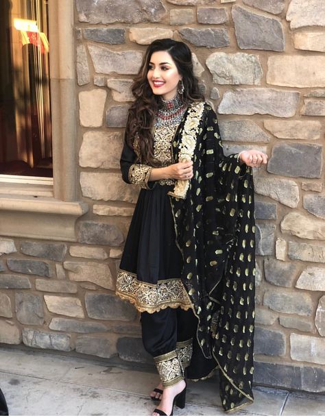 Afghani Clothes, Pakistani Fashion Casual, Afghan Fashion, Afghan Clothes, Pakistani Fancy Dresses, Afghan Dresses, Trendy Dress Outfits, Designer Party Wear Dresses, Stylish Party Dresses