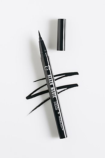 Eyeliner Photography Product, Eyeliner Campaign, Eyeliner Photoshoot, Eyeliner Photography, Target Skincare, Alat Makeup, Natural Mascara, Eyeliner Products, Black Liquid