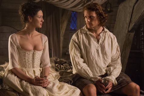 Image Outlander Wedding, Outlander Costumes, James Fraser Outlander, Outlander Season 1, Jamie Fraser Outlander, Scottish Actors, Sam Heughan Outlander, Outlaw Queen, Claire Fraser