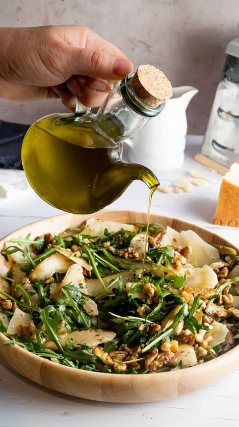 Pear and Rocket Salad With Parmesan and Walnuts - This Little Home Pear And Parmesan Salad, Pear Rocket Salad, Rocket And Pear Salad, Pear Parmesan Salad, Pear And Walnut Salad, Rocket Recipes, Pear Walnut Salad, Honey Salad Dressing, Green Bean Salad Recipes