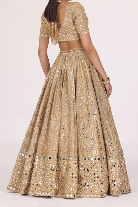 Gold Lehnga Outfit, Abhinav Mishra Lehenga Mirror Work, Abhinav Mishra Lehenga, Mishra Lehenga, Mirror Work Anarkali, Abhinav Mishra, Weekend Outfit Ideas, Lehenga Pattern, Lehenga Dupatta