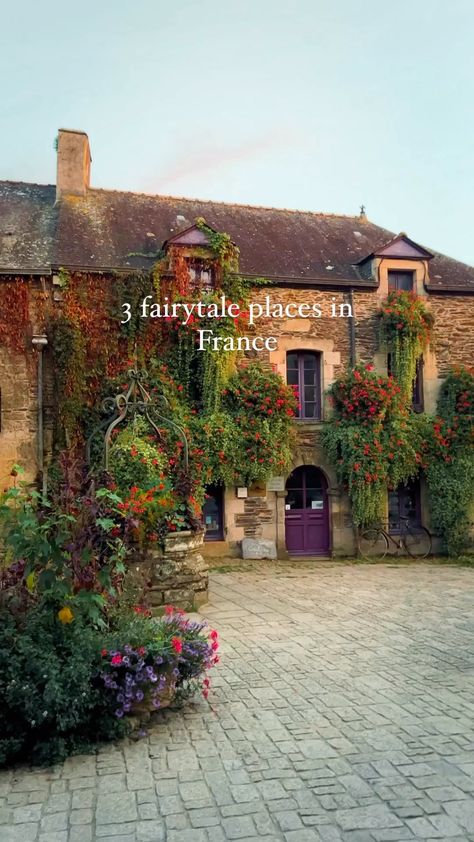 📌 Save for your bucket list! Three fairytale places in Northern France 🧚🏼‍♀️ Normandy and Brittany are full of enchanting places and the… | אינסטגרם Kids Travel Activities, French People, Travel Moments, Cycling Touring, Fun Places To Go, Visit France, Long History, Travel Nature, Medieval Town