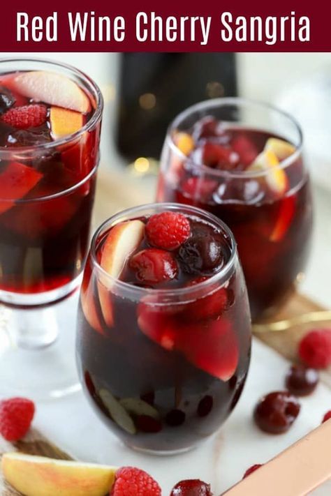 Cherry Sangria, Celebrating Sweets, Red Sangria Recipes, Berry Sangria, Red Wine Sangria, Wine Sangria, Sangria Wine, Cherry Cocktail, Red Sangria