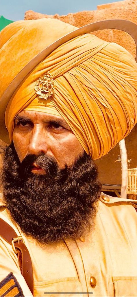 Akshay Kumar in #Kesari. Akshay Kumar Photoshoot, Bollywood Posters, Parineeti Chopra, Akshay Kumar, Movies 2019, Bollywood Movie, Hindi Movies, Upcoming Movies, Bollywood Actors