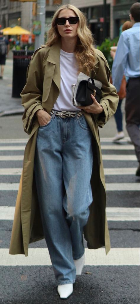 Oversized Trench Coat Outfits, Trench Coat Outfit Fall, Trench Coat Outfits, Trench Outfit, Trench Coat Fall, 2025 Fashion Trends, Green Trench Coat, Trench Coat Outfit, Style Casual Chic