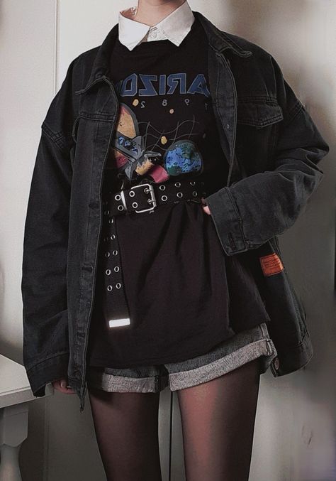 arizona shirt, denim jacket Gray Grunge Outfit, Soft Grunge Outfits Women, Lofi Aesthetic Outfits, Grunge Outfit Shorts, Fem Grunge Outfits, Feminine Grunge Outfits, Grunge Outerwear, Salicylic Acid Products, Punk Fits