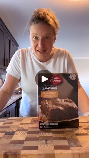 Dessert In A Mug, Mrs Brown, Craving Sweets, Brownie In A Mug, Snack Hacks, Budget Family Meals, Single Serve Desserts, Types Of Desserts, Cookie Videos